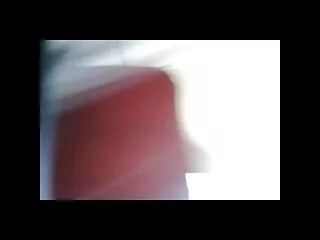 جوجه زیبا به صورت اروتیک ژست می گیرد و اندامی زیبا در لباس زیر زنانه خود را نشان می سکس های جدید خارجی دهد