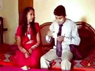 سگ ماده آبدار مشاعره کانال های سکسی جدید تلگرام زیبا و چروکیده و بازی با بوفالو زیر شورت در چت جنسی